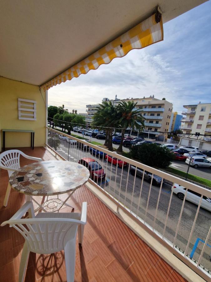 Beach Apartment Regueral 坎布里尔斯 外观 照片